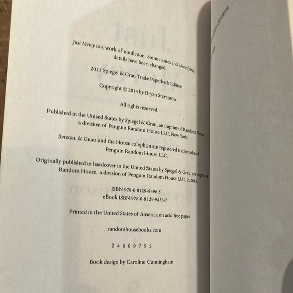 Book: Just Mercy by Bryan Stevenson - Law /memoir - Picture 4 of 6